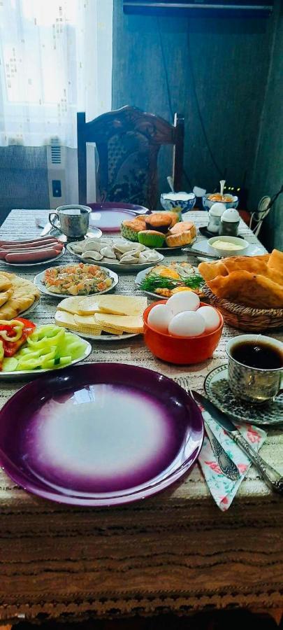 Sisi Guest House Kutaisi Eksteriør bilde